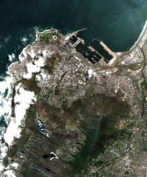 Sentinel-2 crop of Table Bay anchorage at 33.94°S 18.43°E, captured 16 Oct 2026